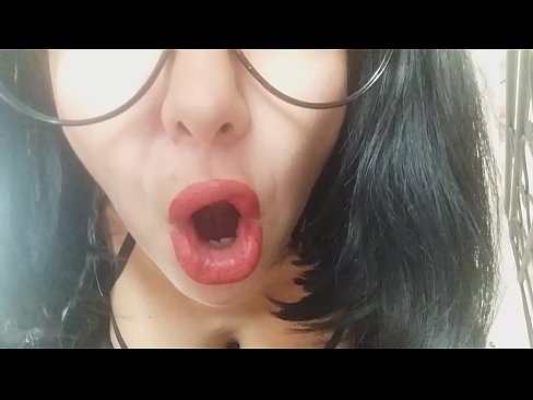❤️ پرين، تنهنجي سوتيلي ماءُ توکي اڄ اسڪول وڃڻ نه ڏيندي... مونکي تنهنجي تمام گهڻي ضرورت آهي...