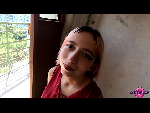 ❤️ شاگرد سينوئل چوسي ٿو هڪ اجنبي کي ٻاهر جي پوئتي ۾ - هن جي منهن تي